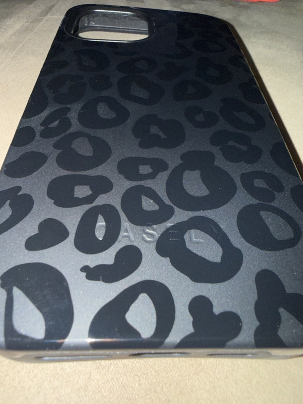 Casely Into the Wild black leopard iPhone 12 Pro Max bold MagSafe case - Picture 7 of 8